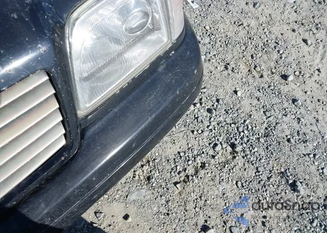 2000 Mercedes-Benz Sl 500 z USA, uszkodzony, nr VIN WDBFA68F6YF194298